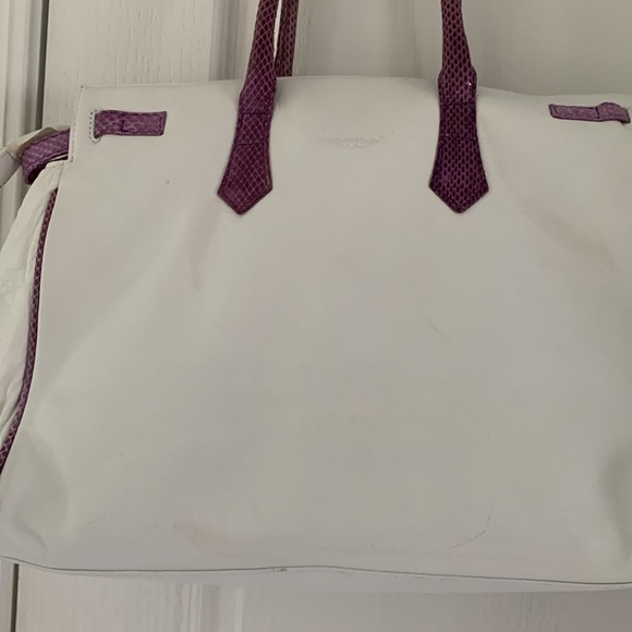 Tosca Blu Shoulder Bag white purple‎ with flowers appliqué snake texture details - Picture 3 of 16